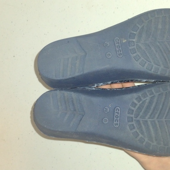 CROCS Women's "MABYN" Stripe Floral Mini Wedge Slingback Sandals size 6 peeptoe - Picture 3 of 9